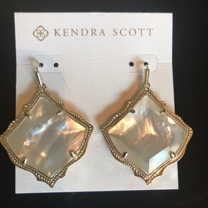 KENDRA SCOTT KRISTIN EARRINGS
